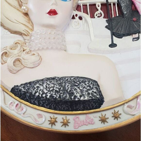 FOREVER GLAMOROUS Barbie Plate Sole In The Spotlight Collectible 1994 - Picture 2 of 6
